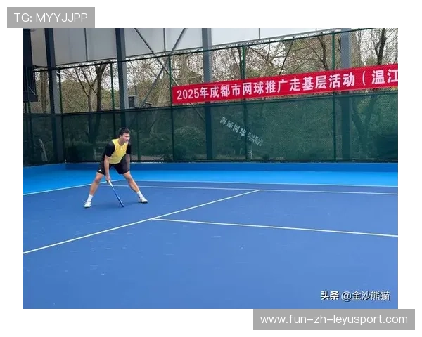 网球俱乐部推动基层场馆冬训保障与器材维护，网球训练室